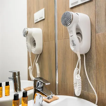 New Comfort 614 By Bookinghost شقة وارسو