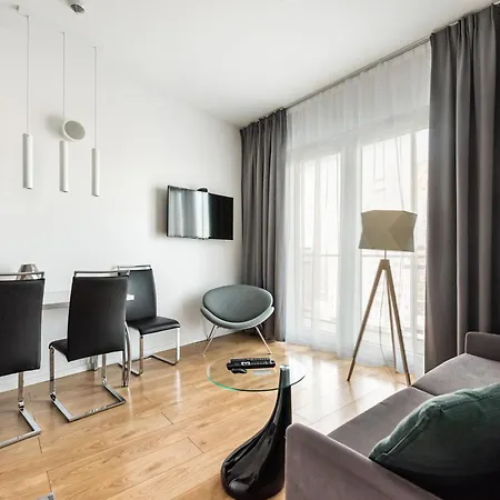 New Comfort 614 By Bookinghost *