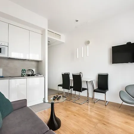 New Comfort 614 By Bookinghost *