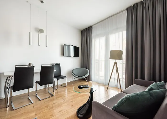 New Comfort 614 By Bookinghost *