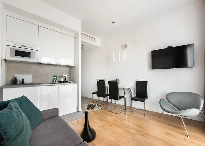 New Comfort 614 By Bookinghost *